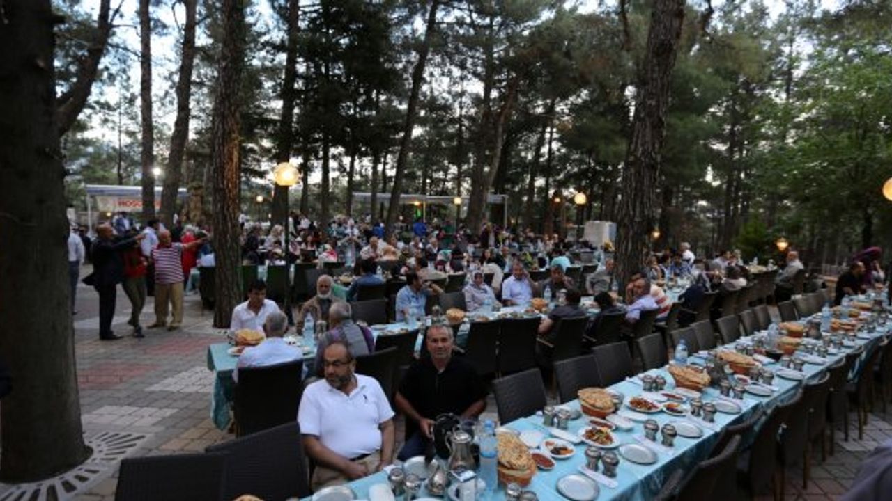 Kahramanmaraş’ta Yaşayan Afşinliler İftarda Bir Araya Geldi…