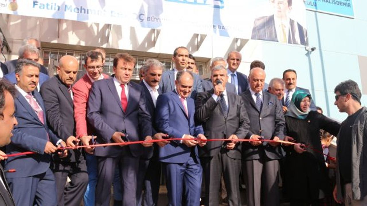 Şehit Ömer Halisdemir İlkokulu törenle açıldı