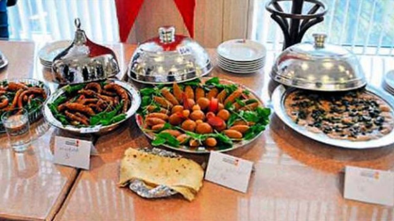 Kadınlar en iyi yöresel yemek için yarıştı