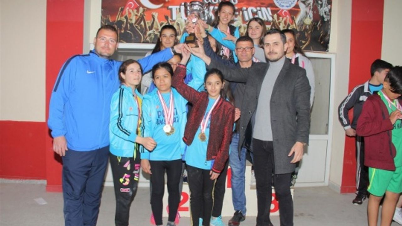 TOKİ Ortaokulu Atletizm'de İl Birincisi Oldu