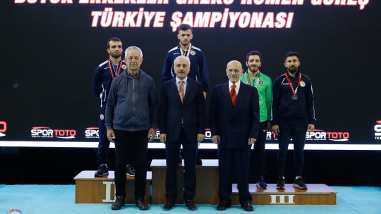 Afşinli Güreşçi Uyar, Türkiye Şampiyonu Oldu