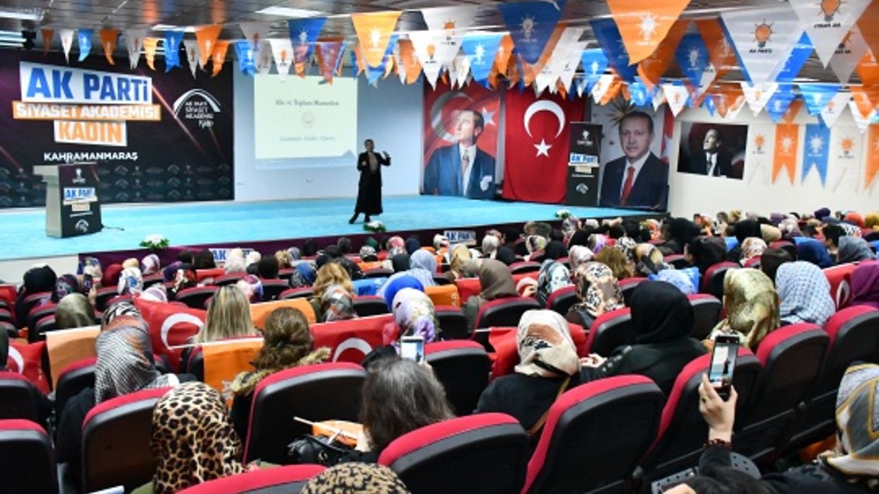  "AK Parti Siyaset Akademisi Kadın" programı düzenlendi