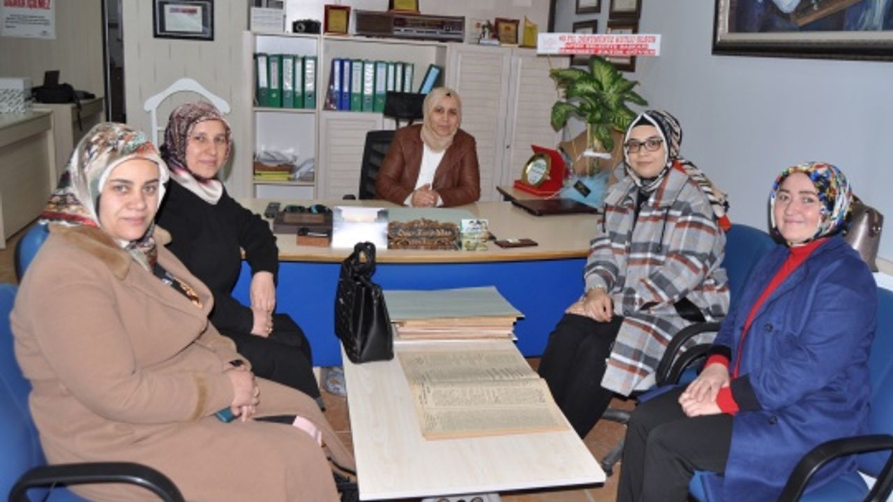 Kadın Kolları Başkanı Ermurat Gazetemizi Ziyaret Etti