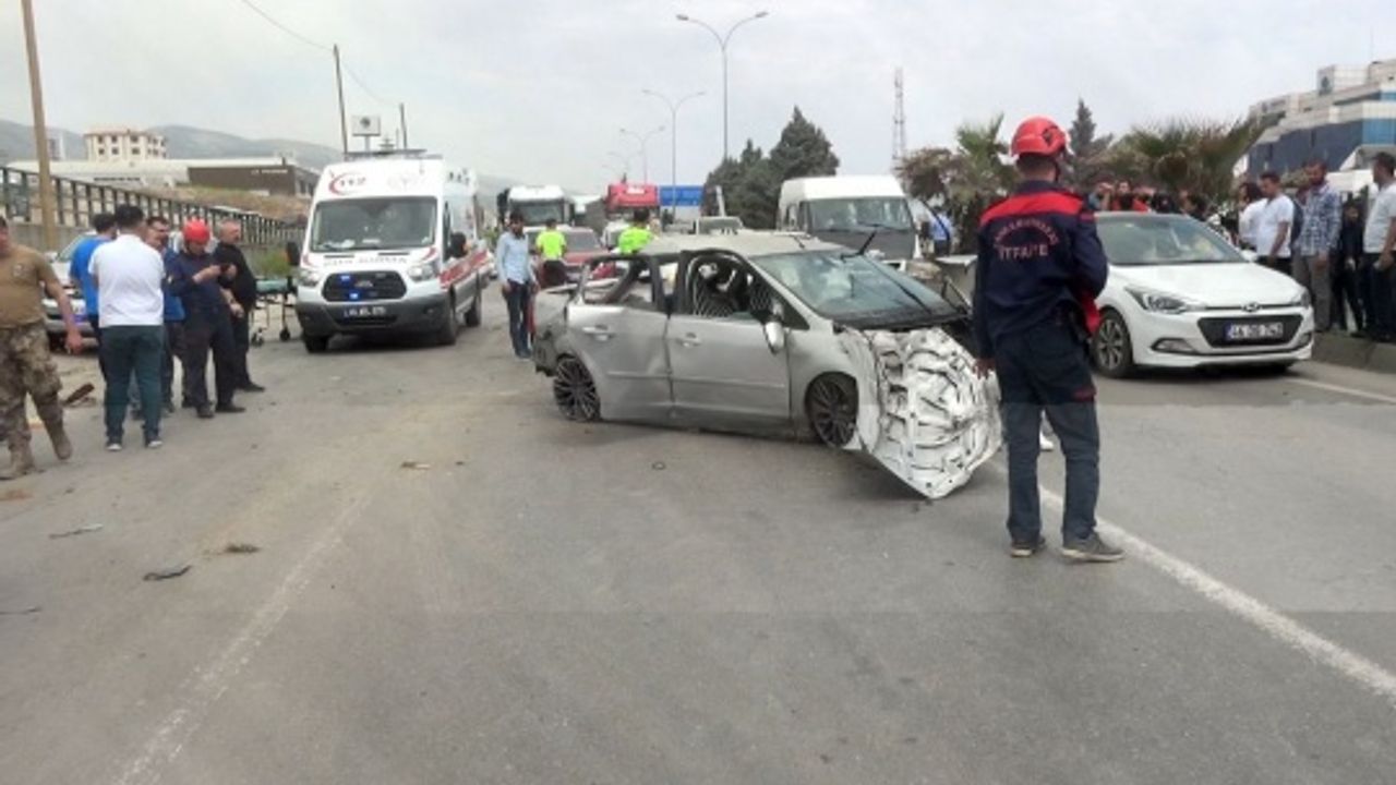 Kahramanmaraş'ta Trafik Kazasında 2 Kişi Öldü, 2 Kişi Yaralandı