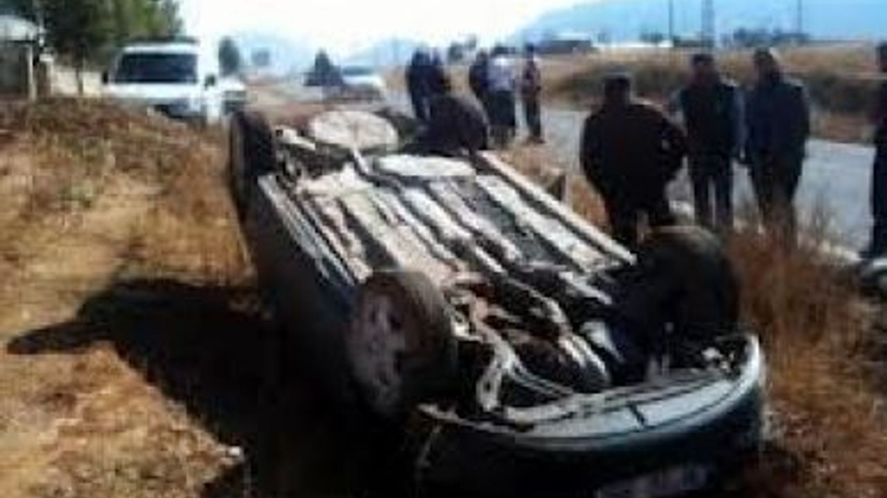 Göksun'da Otomobil Devrildi: 5 Yaralı