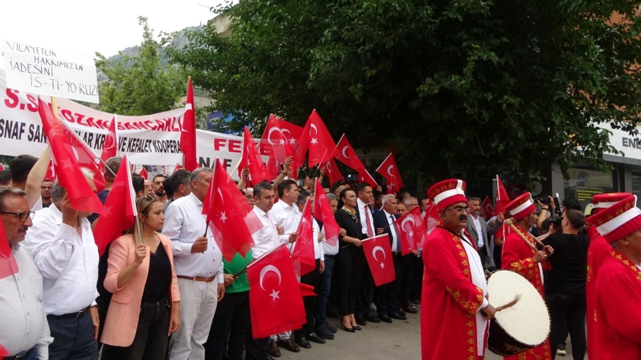 Kozan İlçesinde "İl Olma Talebi" İçin Yürüyüş Düzenlendi