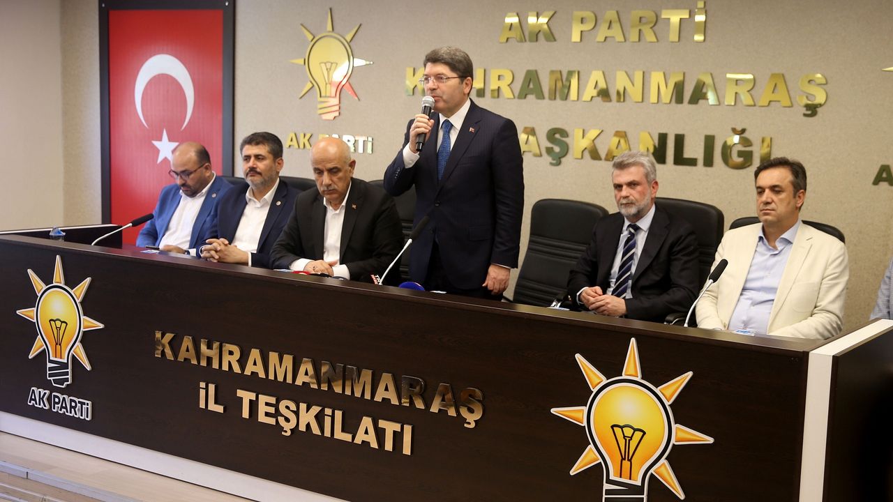 Adalet Bakanı Tunç, AK Parti Kahramanmaraş İl Başkanlığını Ziyaret Etti