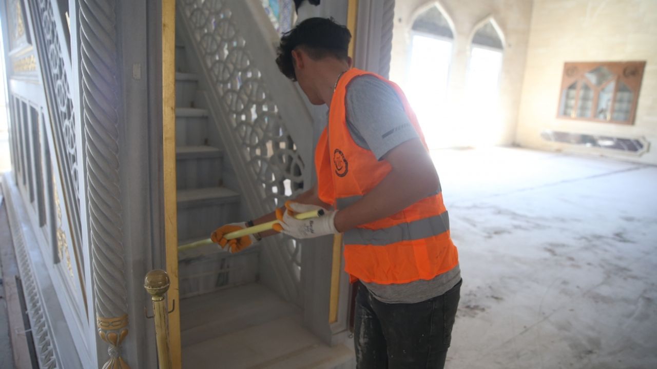 Depremde hasar gören Abdülhamit Han Camisi'ndeki onarım büyük oranda tamamlandı