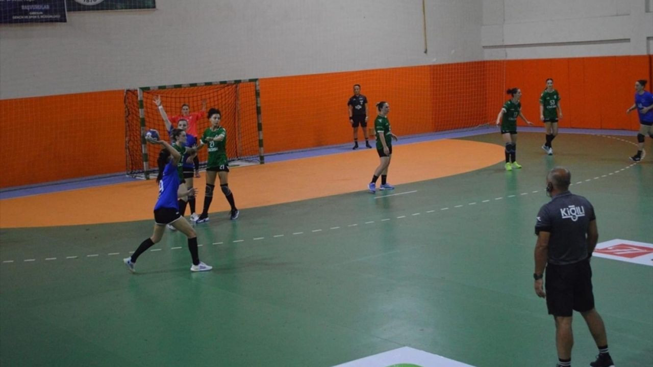 Hentbol Kadınlar Süper Ligi, oynanan dört müsabakayla başladı