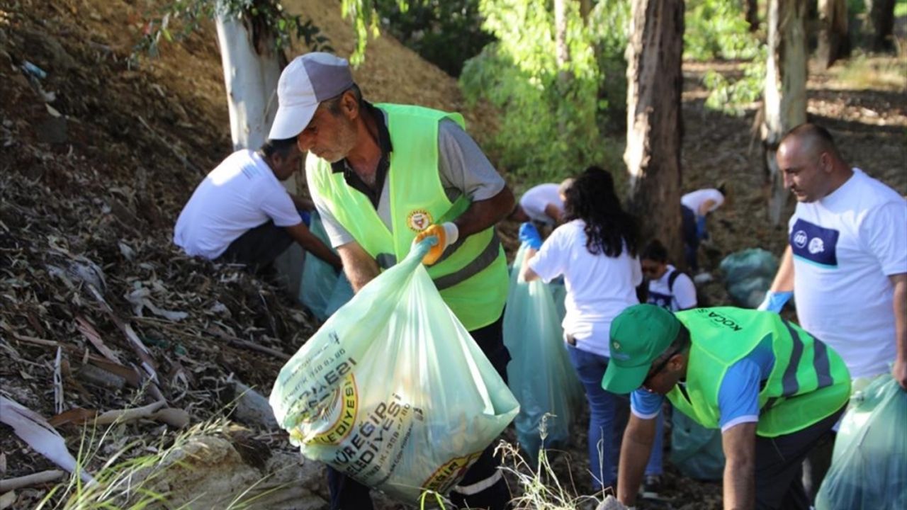 "Dünya Temizlik Günü" kapsamında çevre temizliği yapıldı