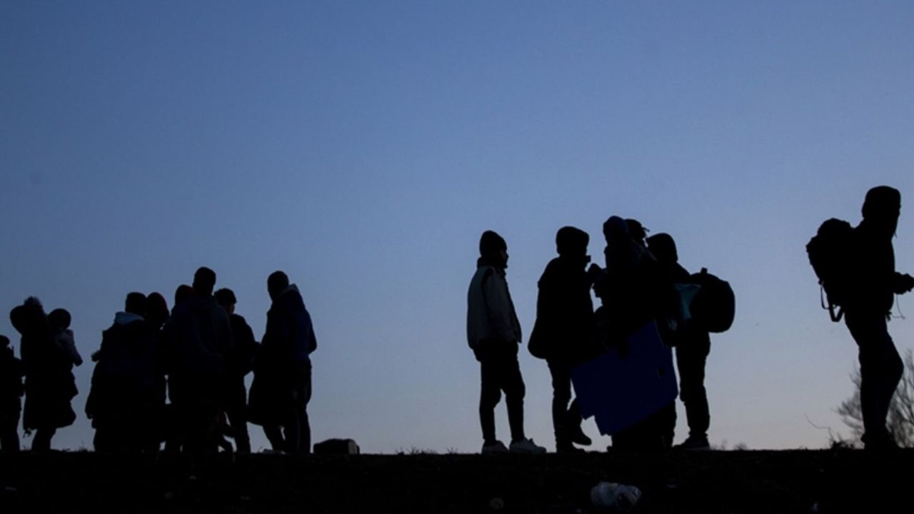 Bakan Yerlikaya, sınır dışı edilen düzensiz göçmen sayılarını açıkladı