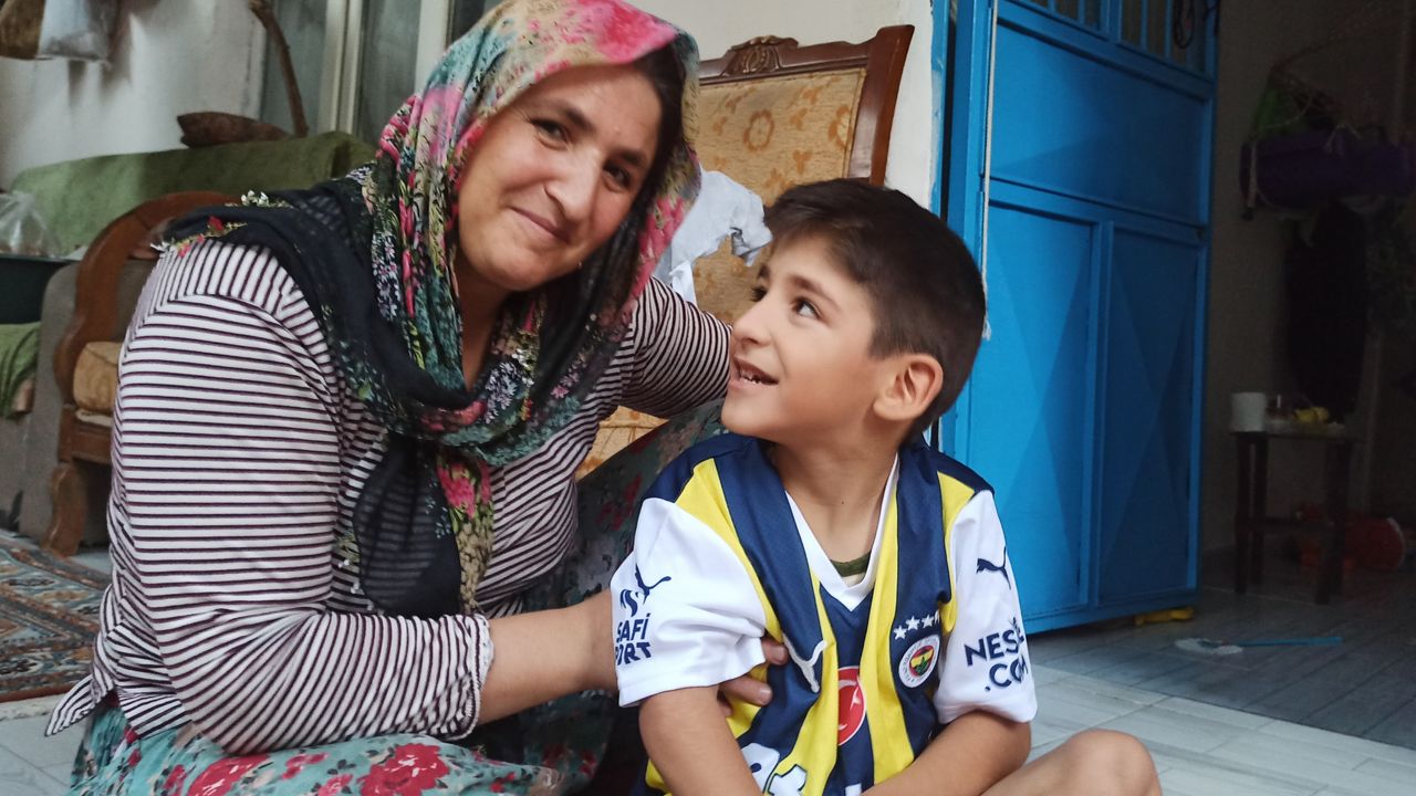 Kahramanmaraş'ta bir anne,kas hastası olan oğlunun yürümesini istiyor