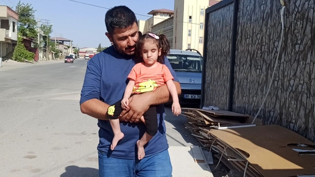 3 yaşındaki Prematüre kızına  bakan baba,'Kızlarınızdan sevgi ve şefkati eksik etmeyin '