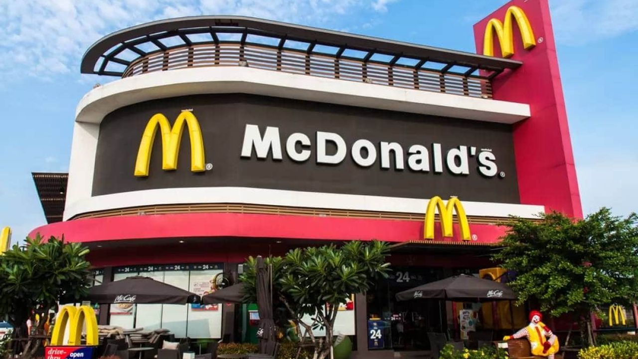 McDonald’s, film ve dizilerde yer aldığı sahneleri kampanyaya dönüştürdü