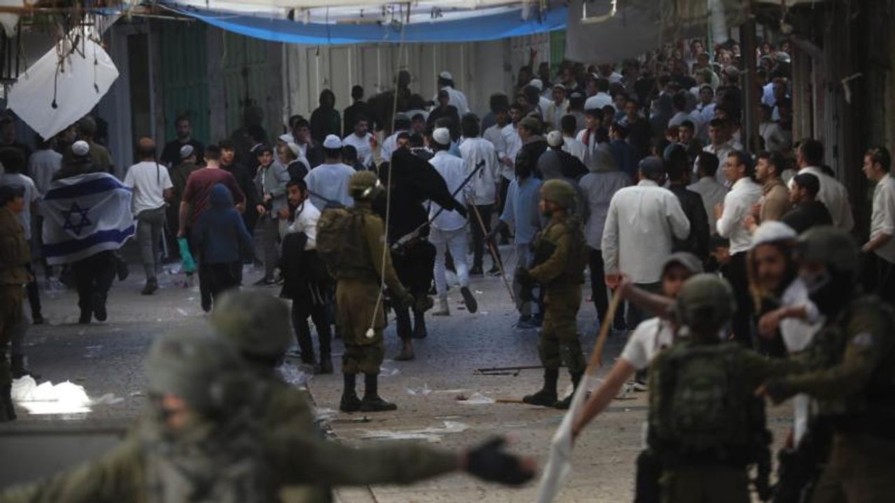 İsrail sivilleri silahlandırıyor: 200 bini geçti