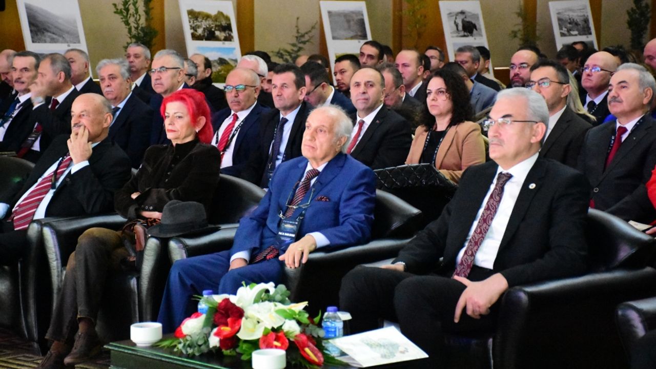 Antalya'da "Geçmişten Günümüze Anadolu Coğrafyasında Ormancılık Çalıştayı"