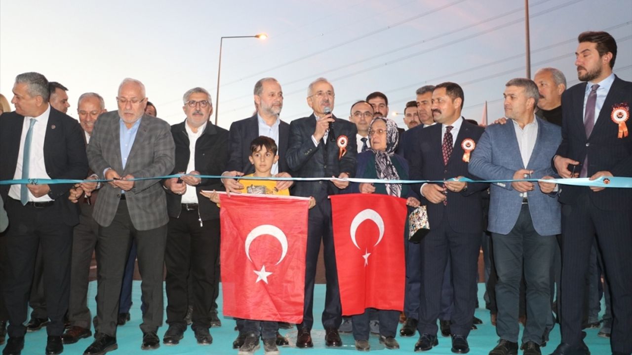 Bakan Uraloğlu, İskenderun OSB kavşağı ve bağlantı yolunun açılışında konuştu