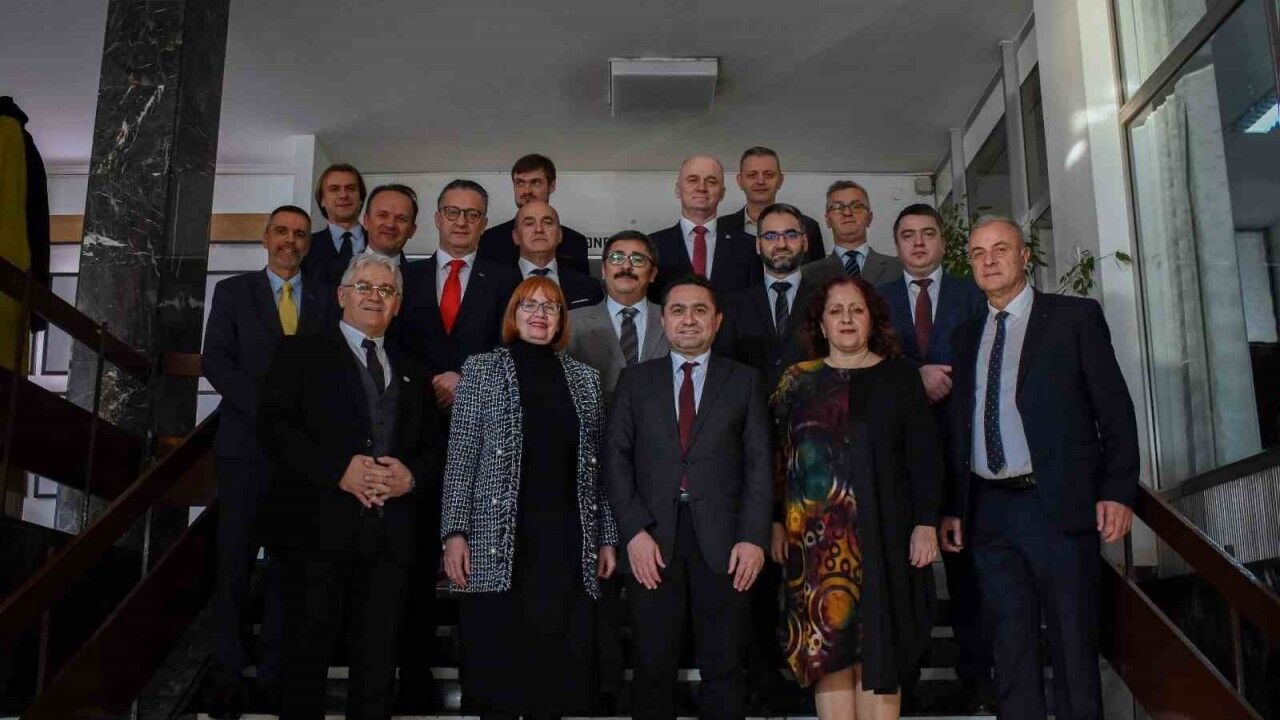 ALKÜ, Bosna Hersek Tuzla Üniversitesi ile Erasmus proje ortağı oldu