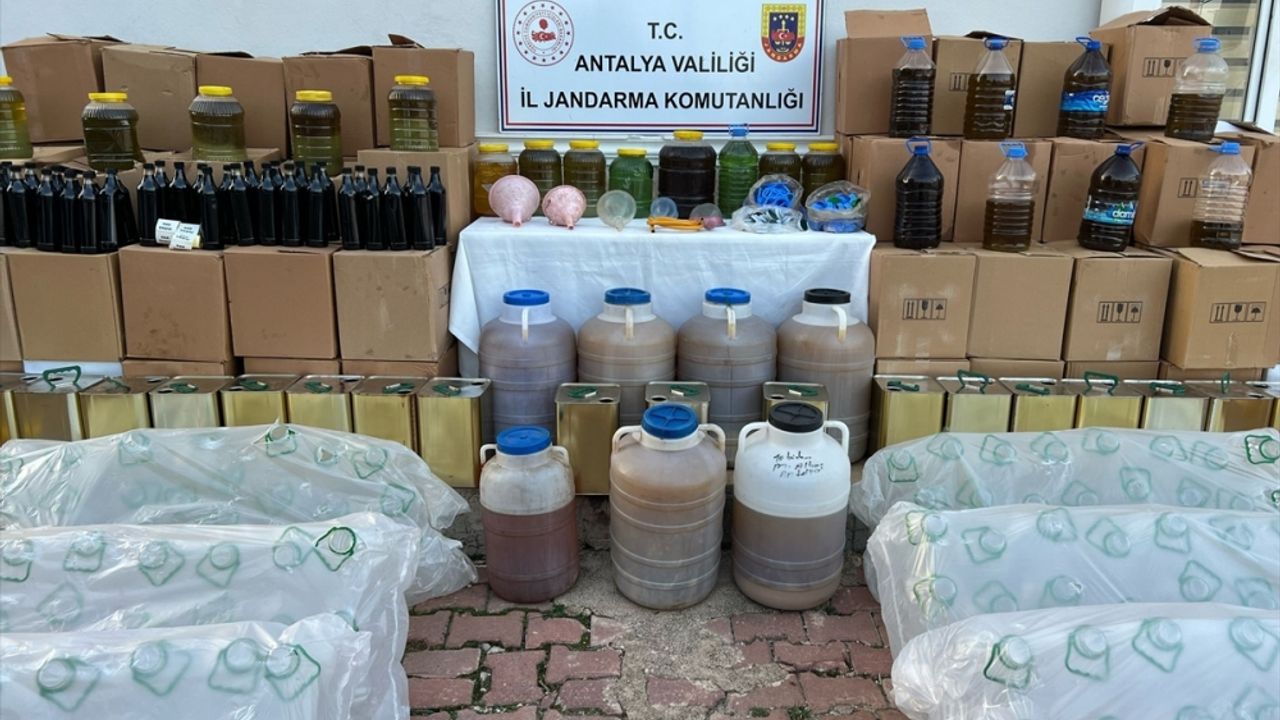 Antalya'da 3,5 ton sahte zeytinyağı ele geçirildi
