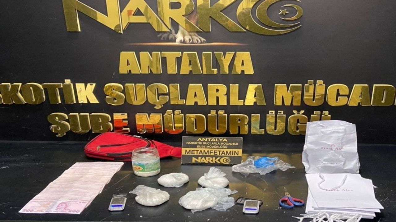 Antalya'da uyuşturucu operasyonunda 24 zanlı  tutuklandı