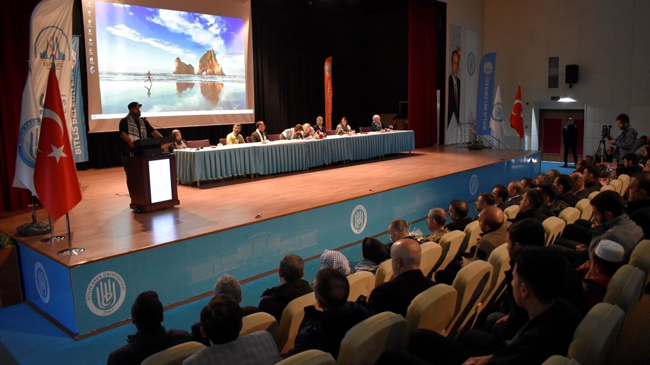 "Bitlis'ten Gazze'ye Bir Nefes" programı düzenlendi
