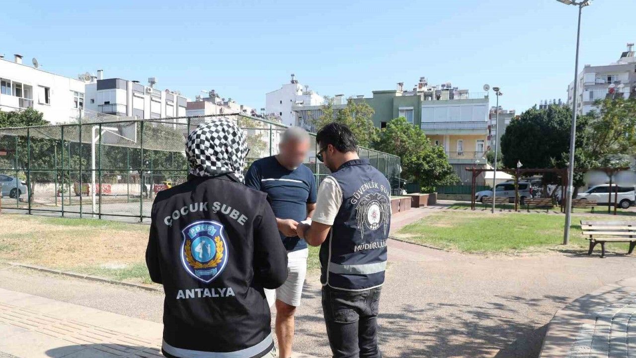 Polisten okul çevreleri ve servis araçlarında sıkı denetim