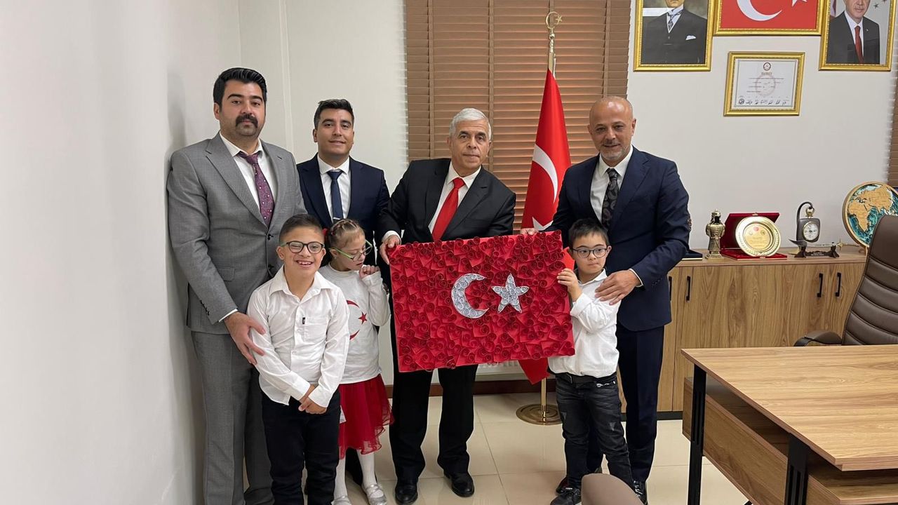 Afşin 100. Yıl Özel Eğitim Uygulama Okulu Öğrencilerinden Başkan Kıraç’a Ziyaret