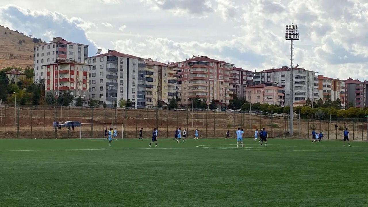 Afşinspor Nurdağı Belediyespor Hazırlık Maçı Oynandı