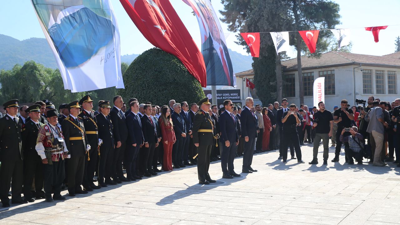 Adana, Mersin, Hatay ve Osmaniye'de Cumhuriyet'in 102. yıl dönümü kutlanıyor