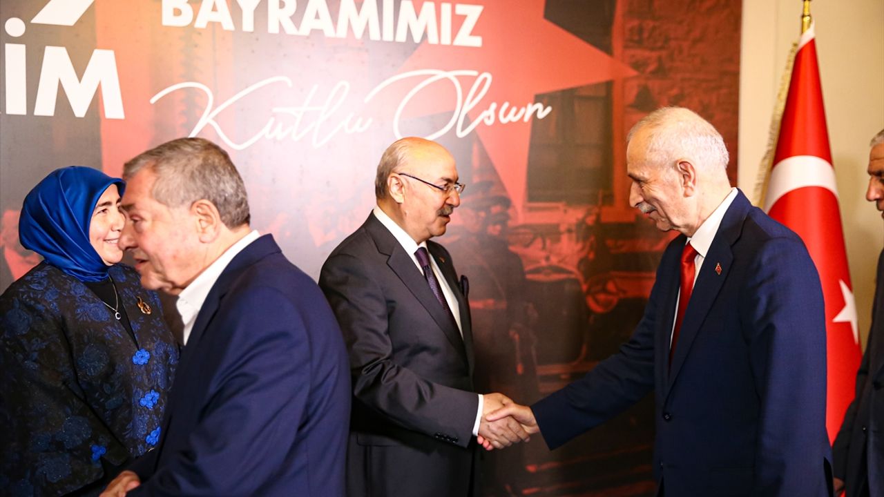 Adana'da 29 Ekim Cumhuriyet Bayramı dolayısıyla resepsiyon verildi