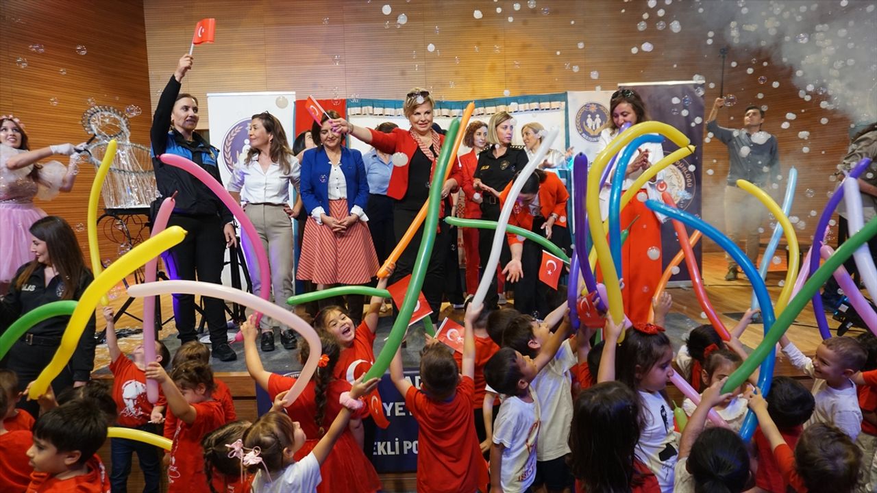 Adana'da 'Kültür ve Sanat Şöleni' düzenlendi