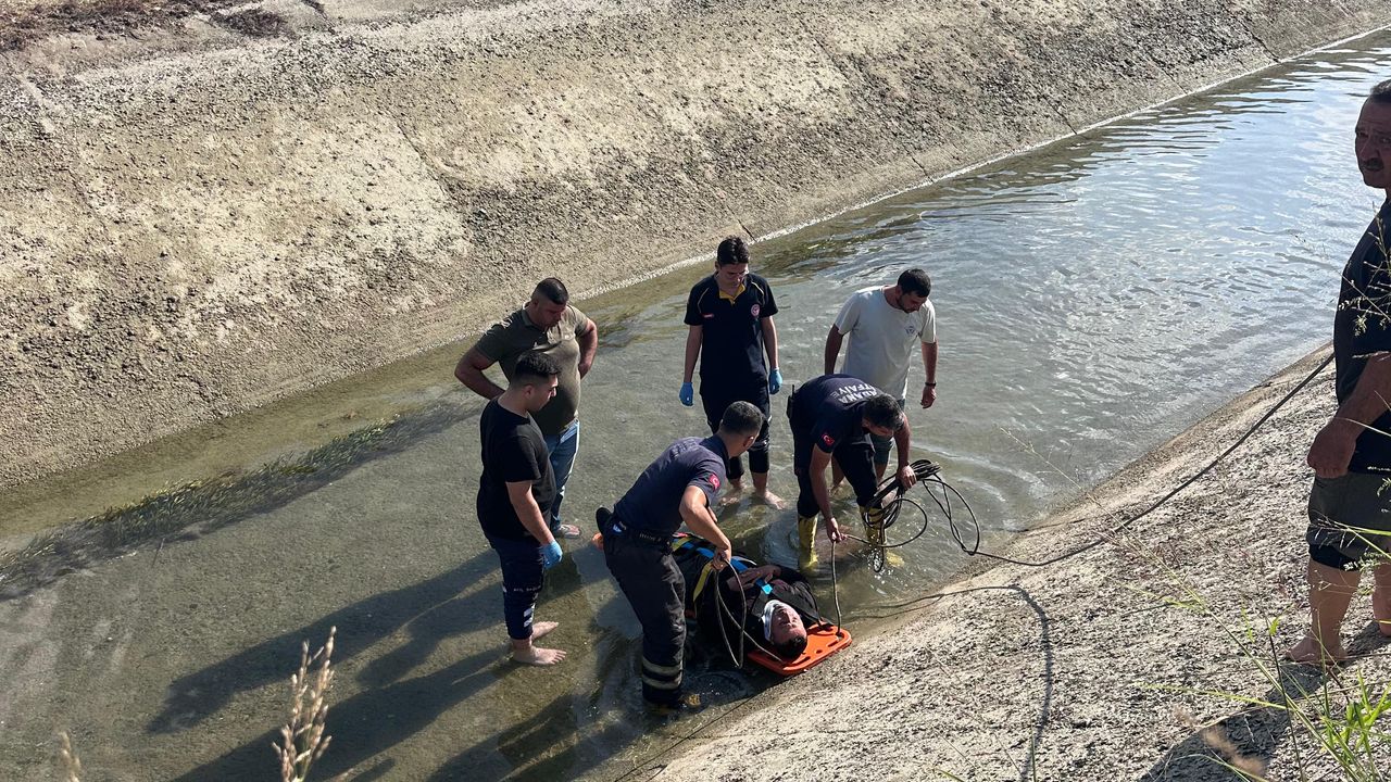 Adana'da sulama kanalına düşen kişi kurtarıldı