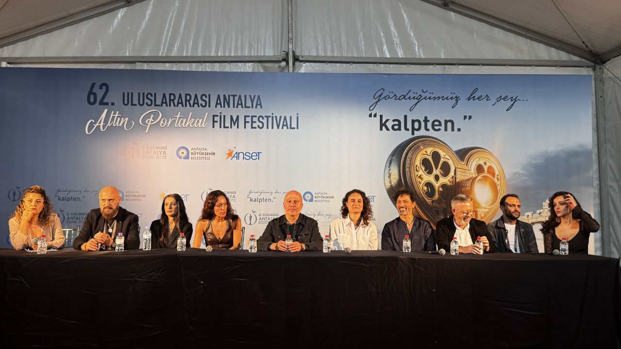Altın Portakal Film Festivali'nde 'Kesilmiş Bir Ağaç Gibi' filmi gösterildi