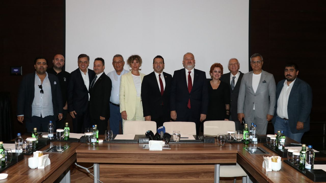 Antalya'da düzenlenecek 'Resort Turizm Kongresi' dünya turizmine yön verenleri ağırlayacak