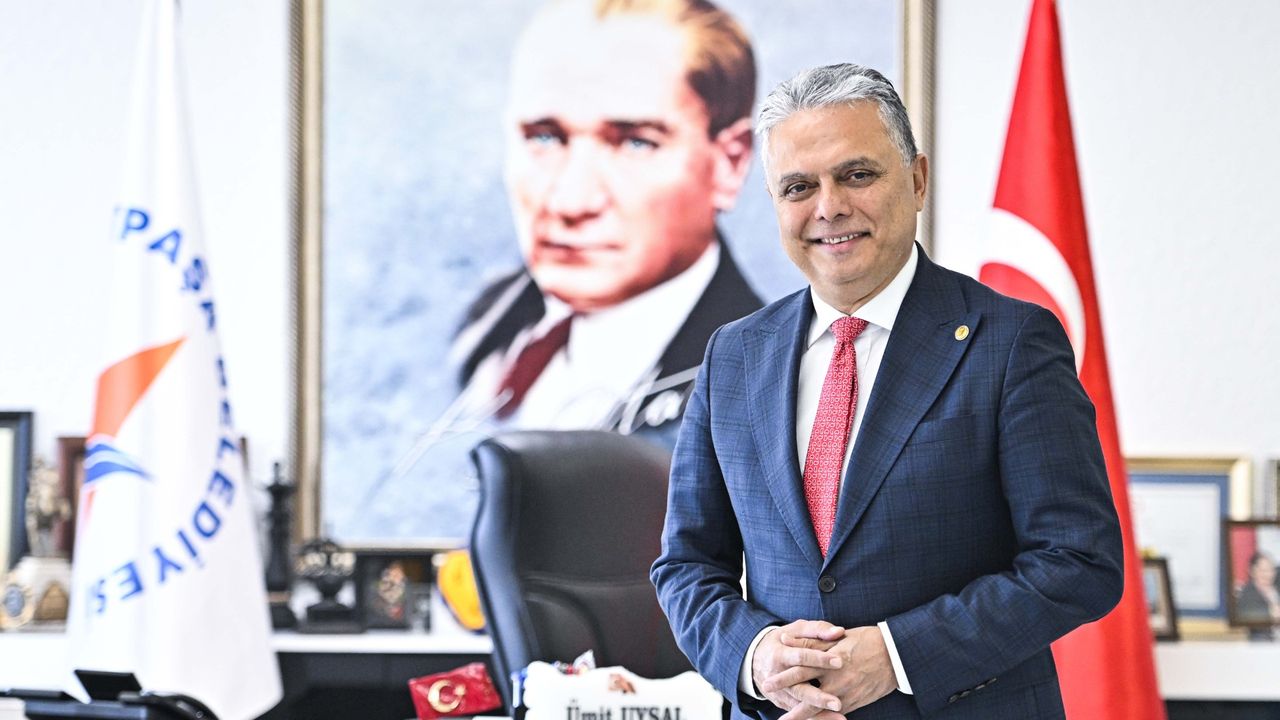 Antalya'da ilçe belediye başkanlarından Cumhuriyet Bayramı mesajı