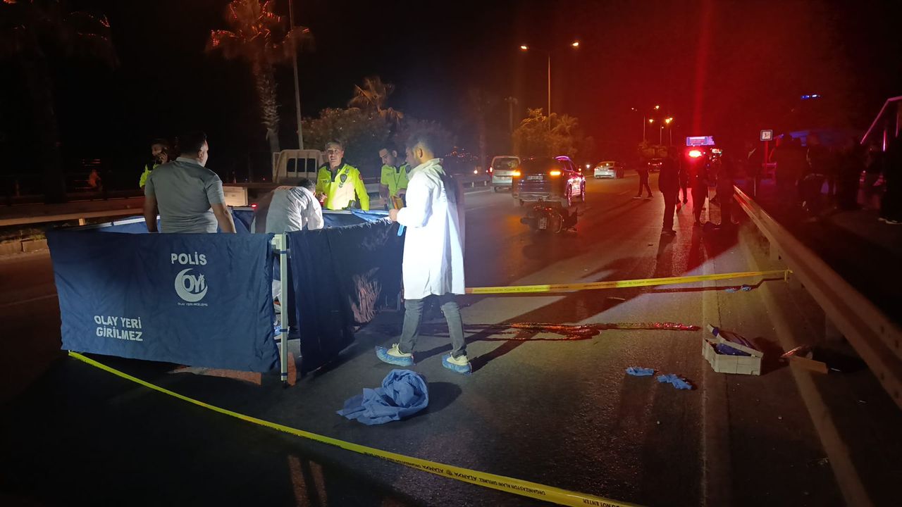 Antalya'da otomobille çarpışan motosikletin sürücüsü öldü