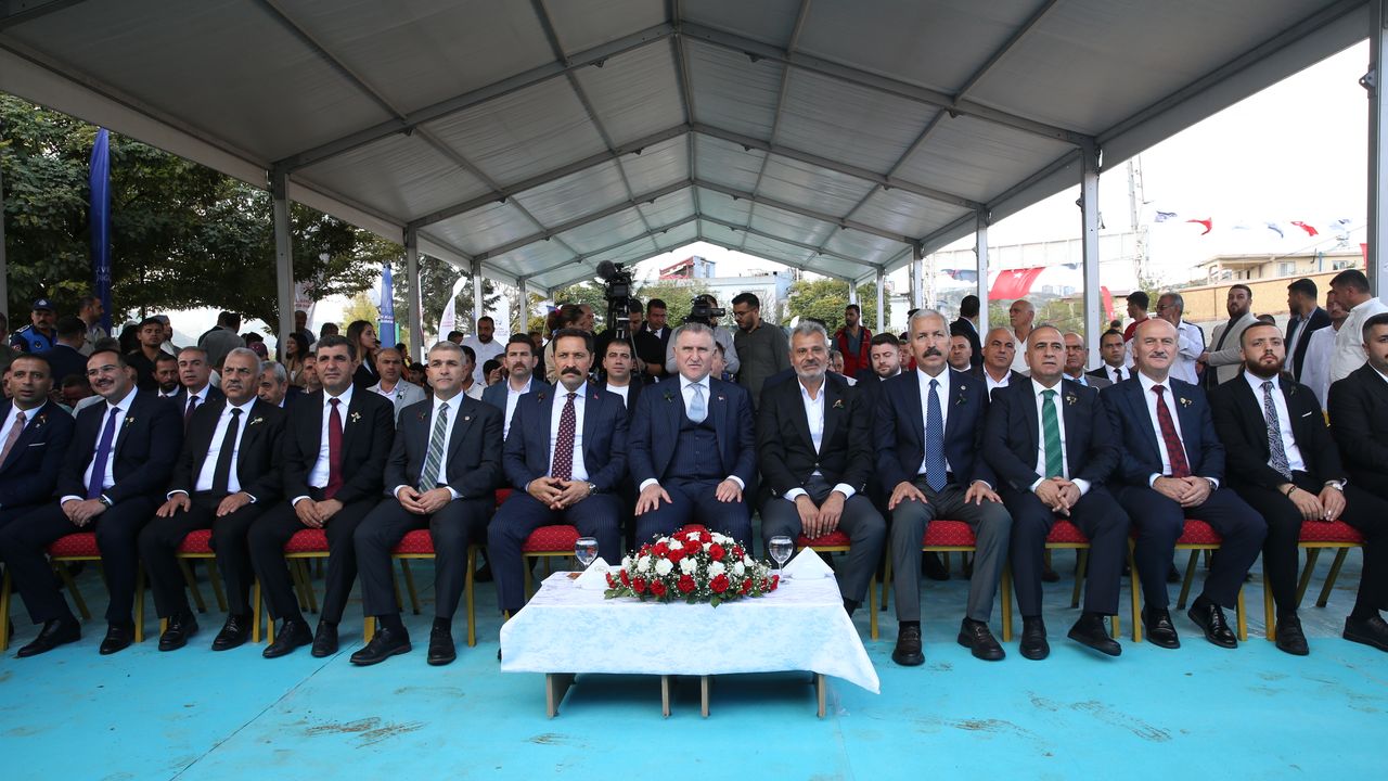 Gençlik ve Spor Bakanı Bak, Hatay'da toplu açılış ve temel atma töreninde konuştu: