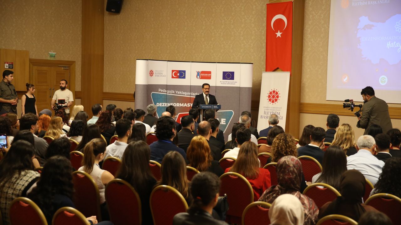 Hatay'da 'Pedagojik Yaklaşımlarla Dezenformasyonla Mücadele Çalıştayı' yapıldı