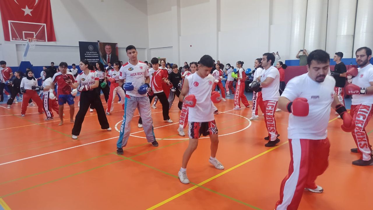 Kick boksta siyah kuşak 'dan' sınavları Osmaniye'de yapıldı
