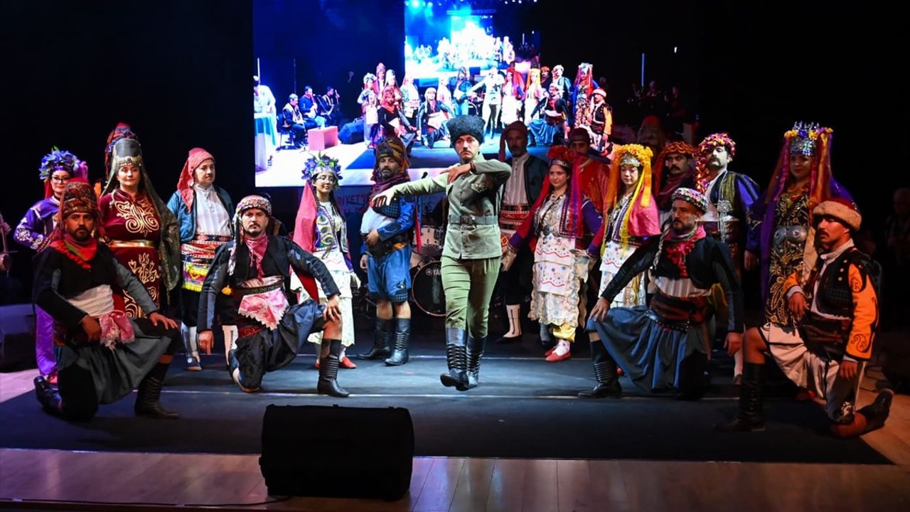 Kumluca'da 'Cumhuriyet'in Zeybekleri' etkinliği gerçekleştirildi