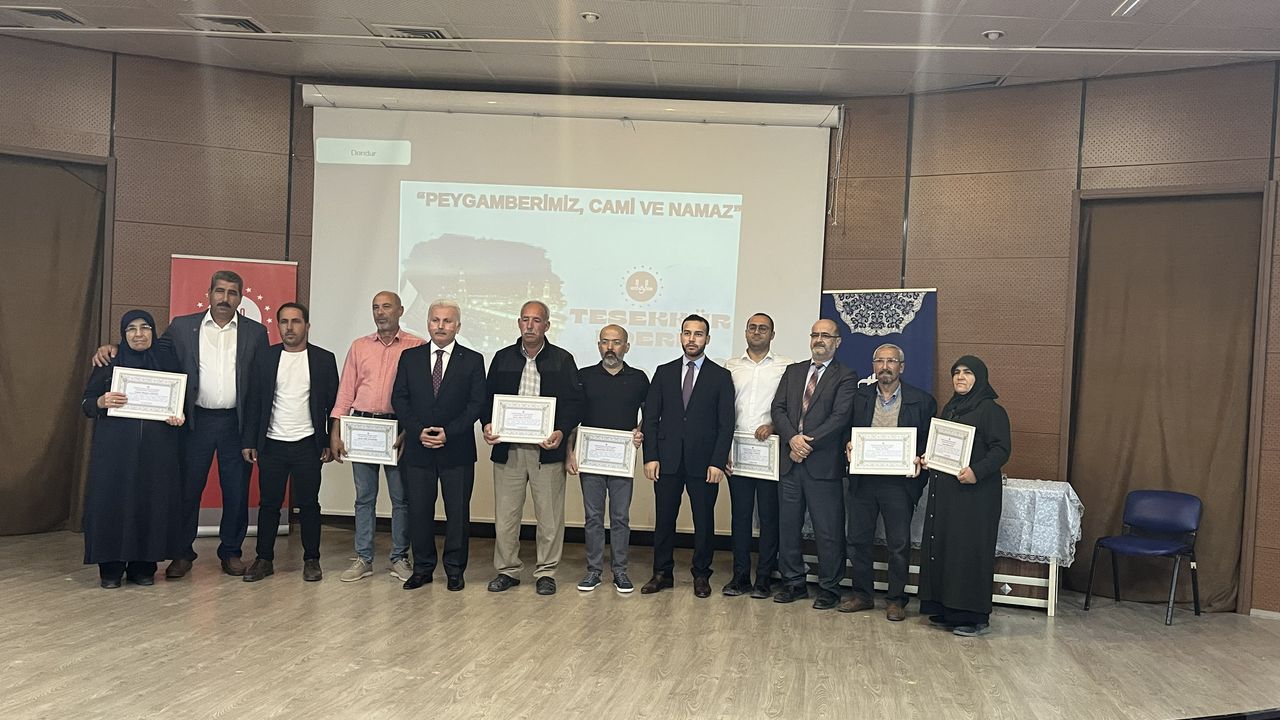 Mut'ta 'Peygamberimiz, Cami ve Namaz Konferansı' yapıldı