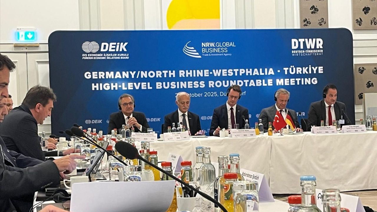 OYAK, gelecek vizyonunu Almanya'da paylaştı