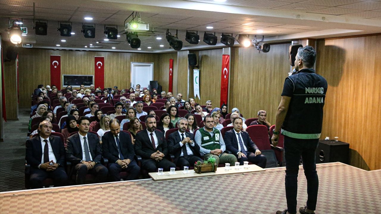 Uyuşturucuya karşı eğitilen anne ve anne adayları bağımlılıkla mücadeleye güç katıyor