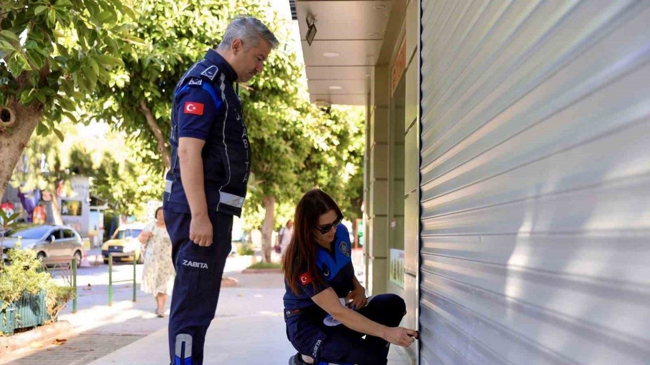 Alanya’da tarihi geçmiş ve çürümüş ürün satan iki işletme mühürlendi