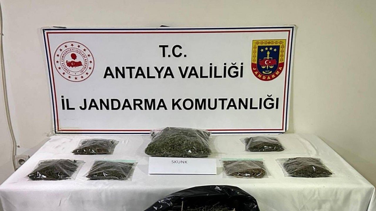 Alanya’da uyuşturucu operasyonu: 800 gram uyuşturucu ele geçirildi
