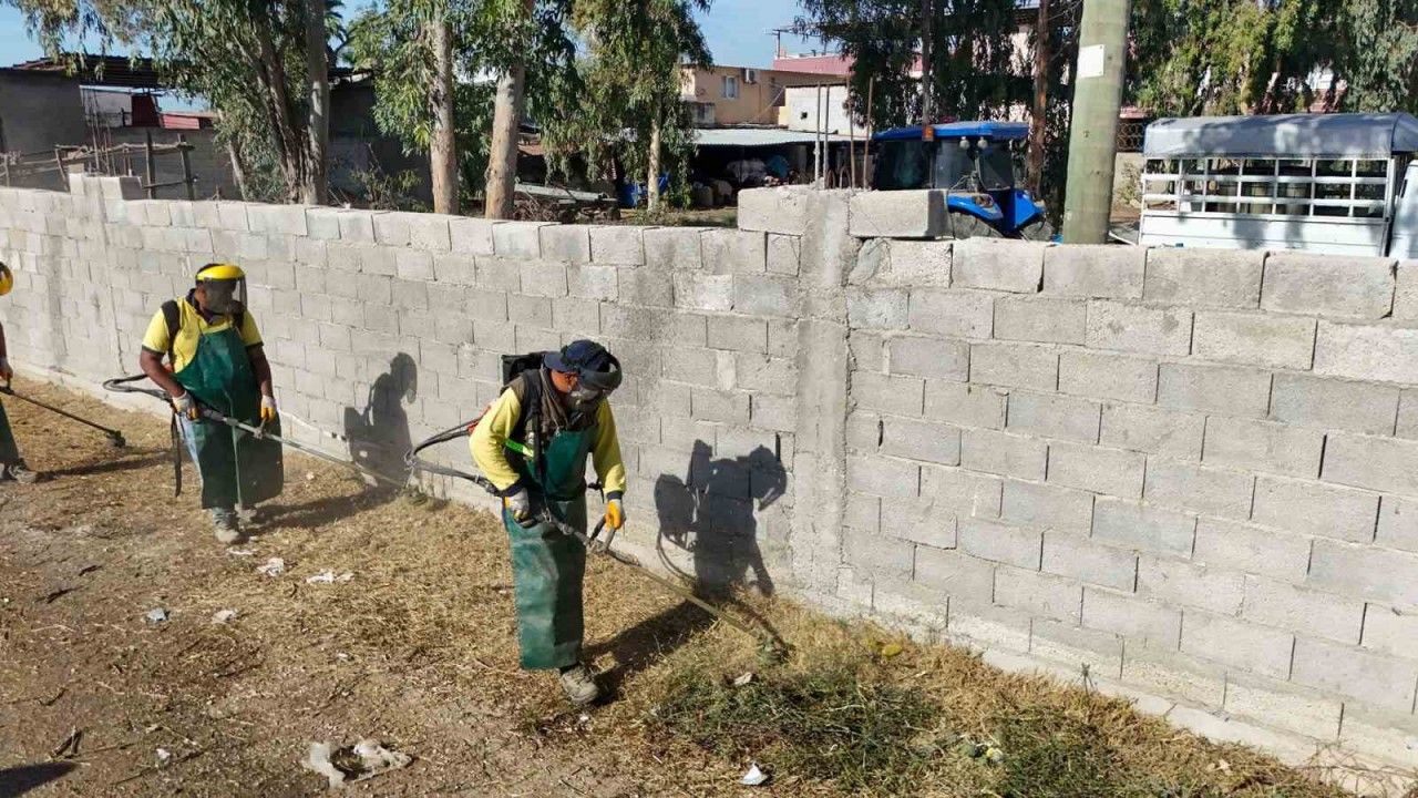 Tarsus’ta temizlik çalışmaları hız kesmeden sürüyor