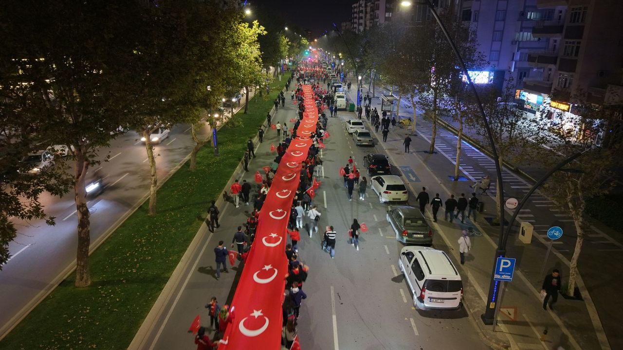 Cumhuriyet Yürüyüşü’nde Kahramanmaraş Tek Yürek Oldu