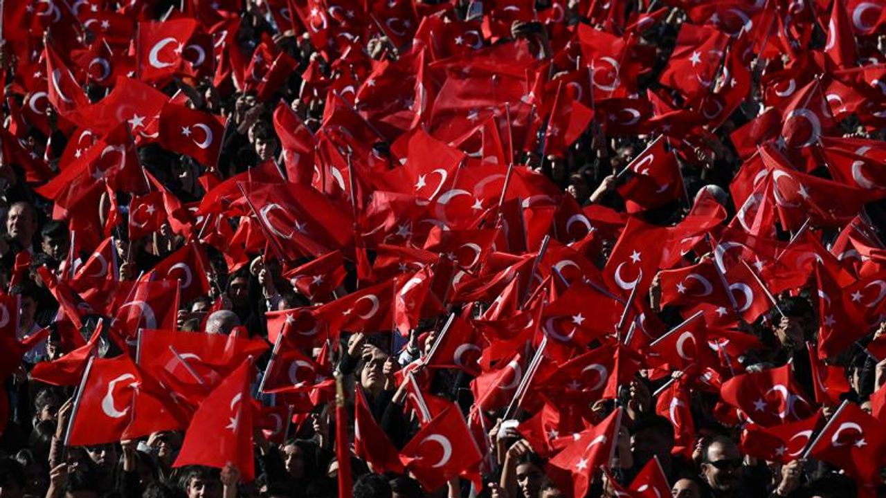 Cumhuriyet’in 102. Yılında Anıtkabir’e Ziyaretçi Akını