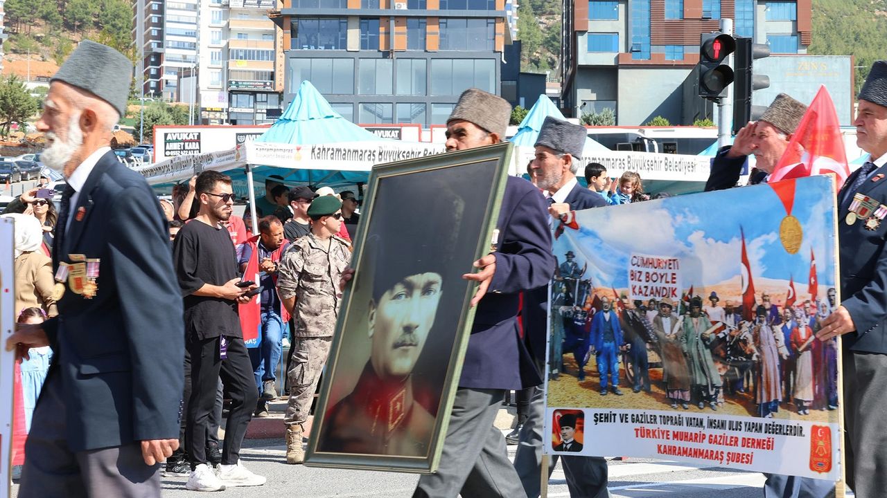 Gurur, Birlik ve Beraberlik; Cumhuriyetin 102. Yılı Coşkuyla Kutlandı