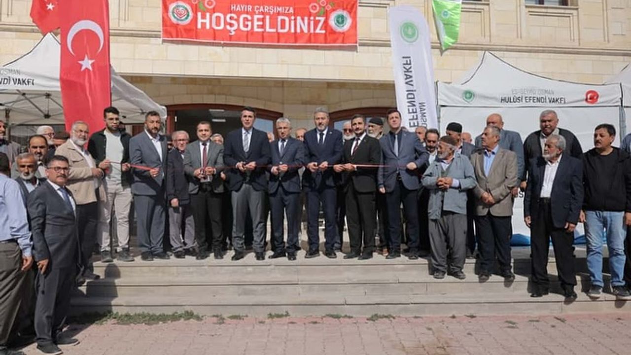 Kaymakam Demirel ve Başkan Gürbüz’den Hayır Kermesine Destek